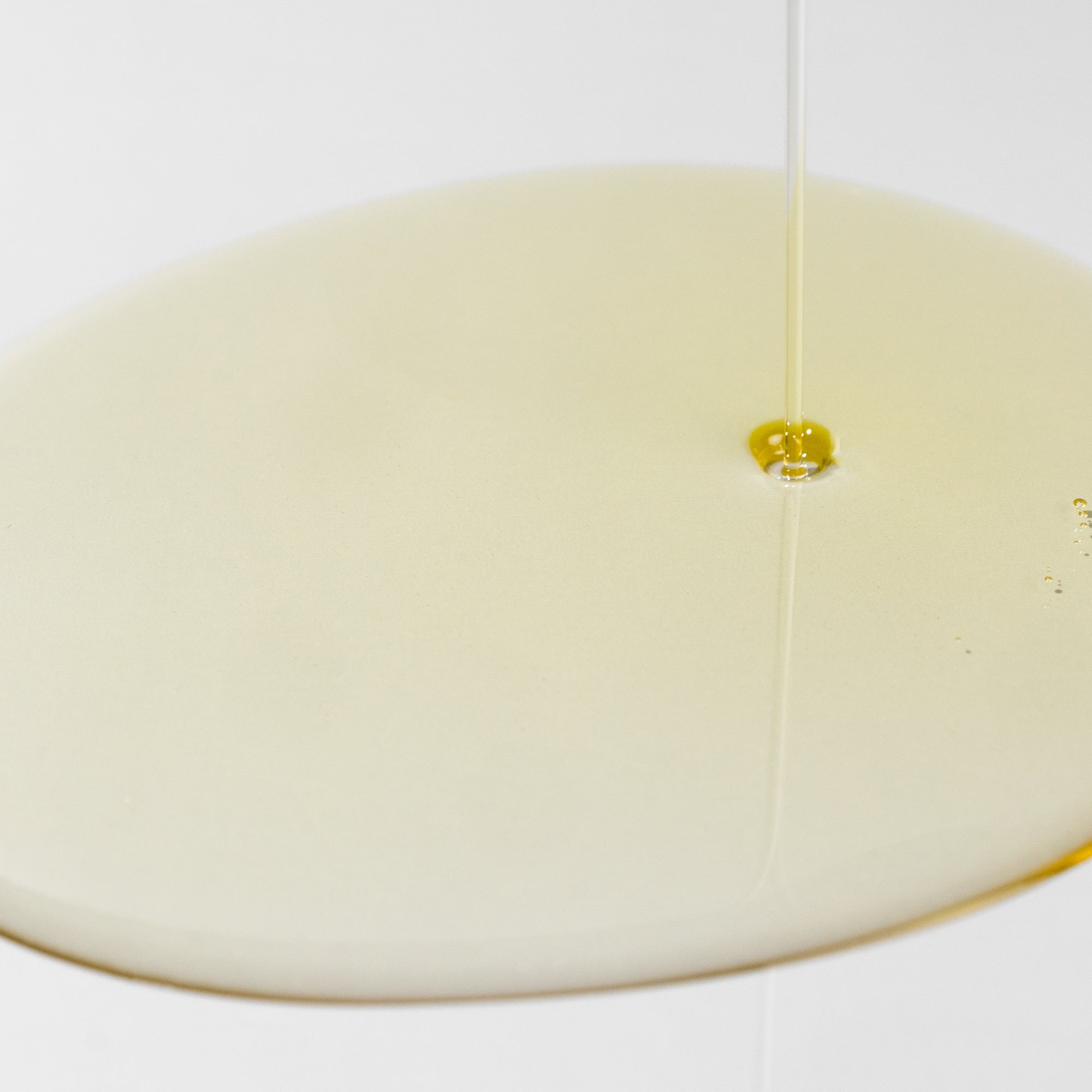 Purity_solution_-_swatch_dirpping_-_white300dpi_2000x2000_300.jpg